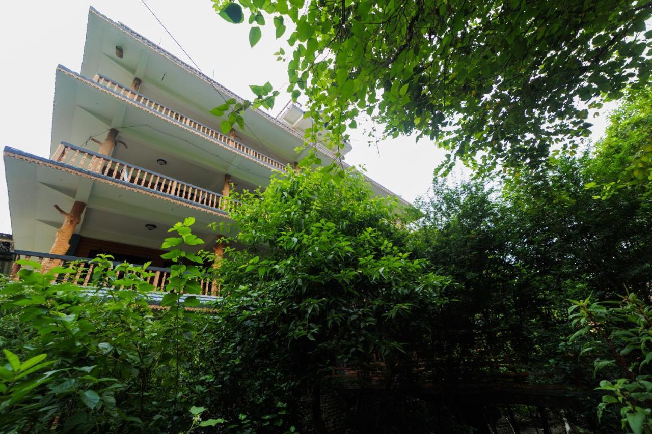 Chitwan Gaida Lodge - Animal Lovers & Birdwatchers Paradise Sauraha Exterior foto