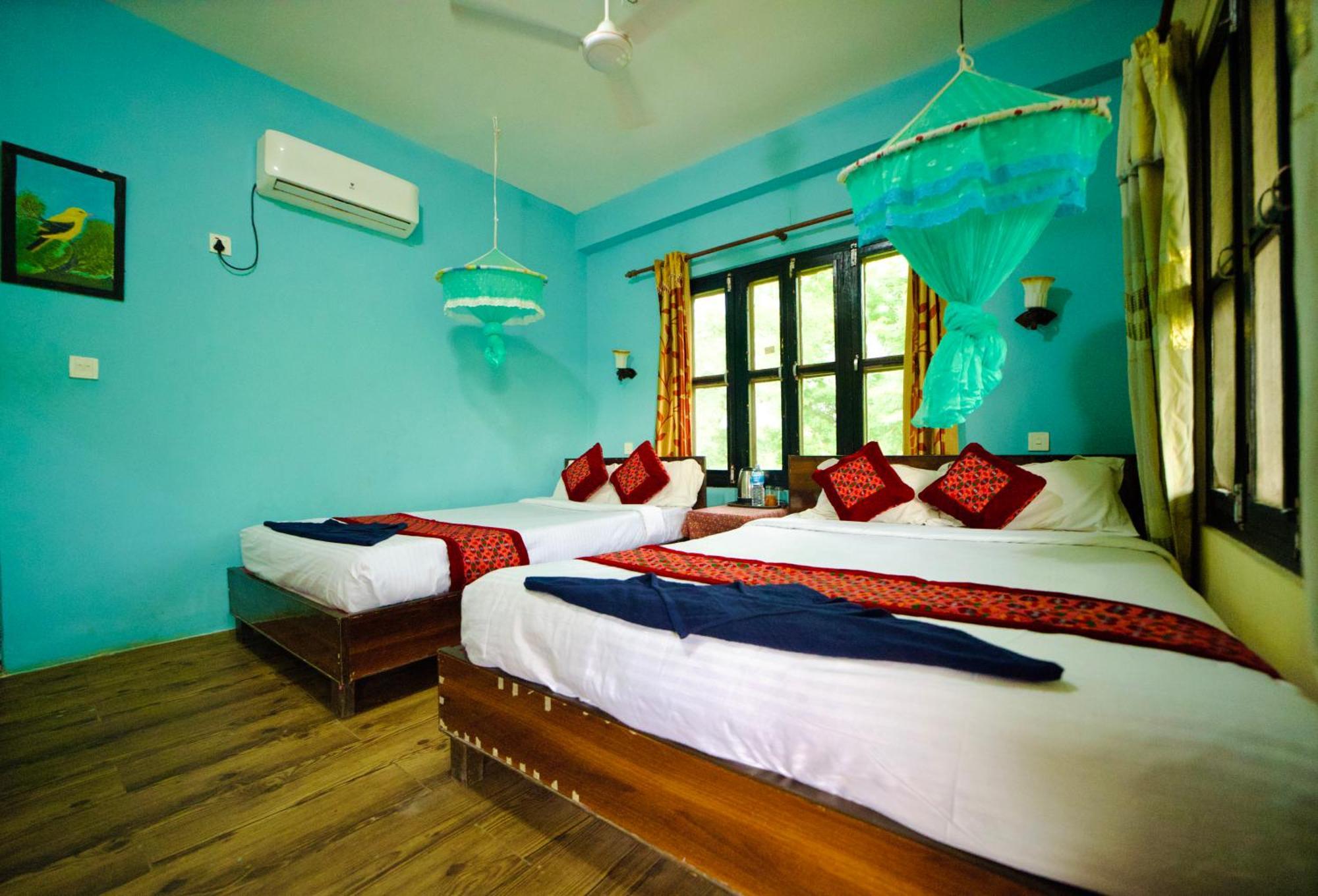 Chitwan Gaida Lodge - Animal Lovers & Birdwatchers Paradise Sauraha Exterior foto